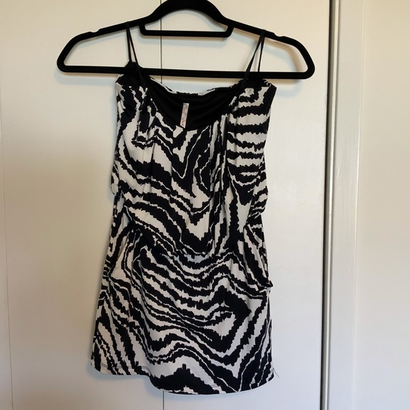 Zebra Tube dress with Pockets Size 2 - Picture 2 of 3